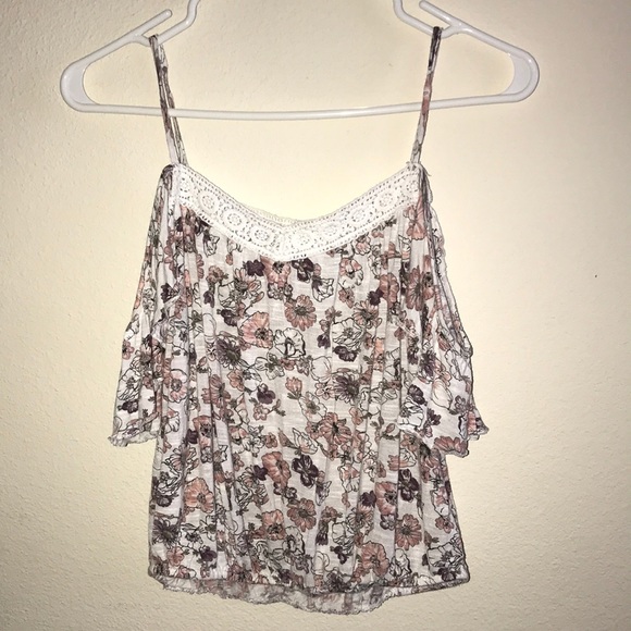 Crop top! - Picture 2 of 3